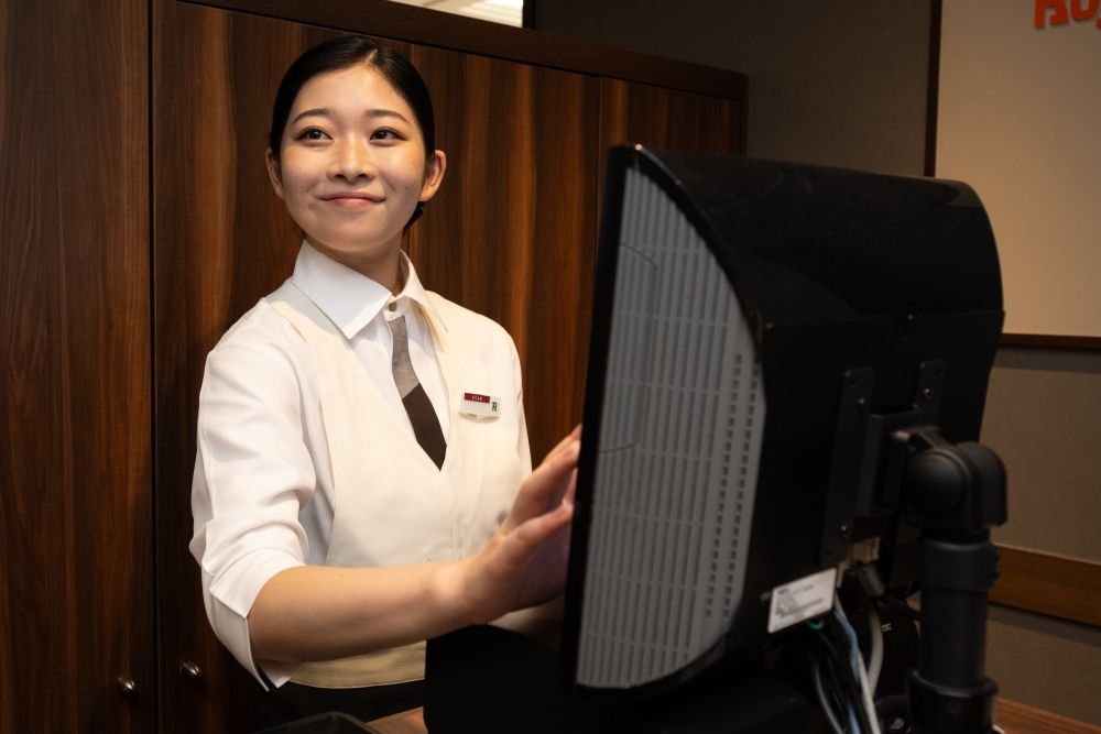 Utilize suas habilidades no idioma japonês para trabalhar! Grande salão de restaurantes corporativos (Otowa), onde você também pode aprender sobre hospitalidade